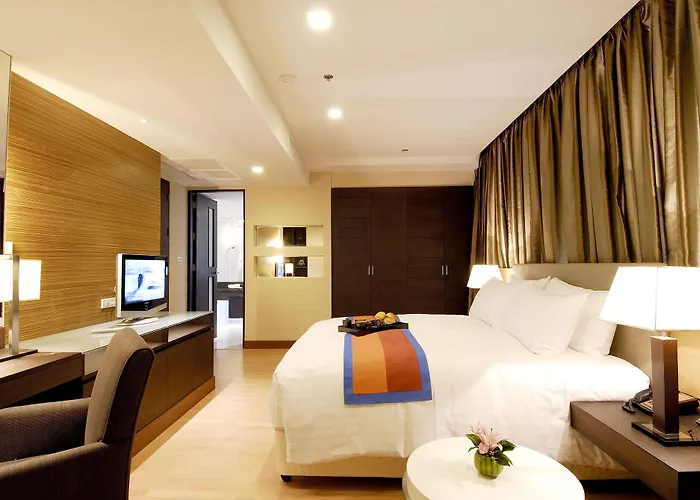 Grand Sukhumvit 5* Бангкок