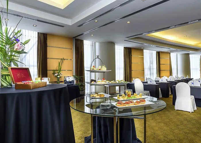 Grand Sukhumvit Отель